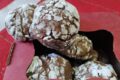 Biscotti al cioccolato fondente, perfetti per le feste: ecco la ricetta.