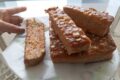 Come preparare una squisita torta di banane e carote umida e salutare.
