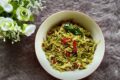 Deliziosi fiori di papaya saltati in padella con sabu di gamberi.