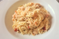 Adoro questa combinazione di carne di pollo e gamberi, la ricetta.