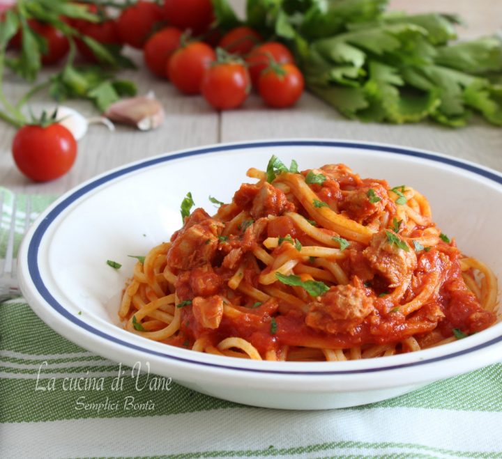 Spaghetti Al Sugo Di Tonno Ricetta Primo Piatto Semplice E Gustosa