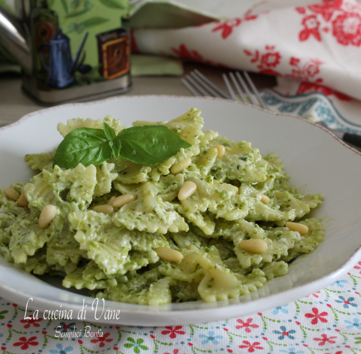 pasta cremosa al pesto e Philadelphia ricetta primo piatto gustoso