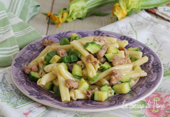 Pasta Zucchine E Salsiccia Veloce E Buonissima Pronta In Pochi Minuti