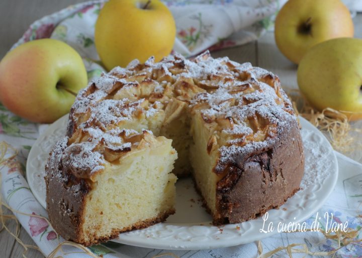 TORTA DI MELE AL BICCHIERE in forno in 5 minuti senza bilancia e burro
