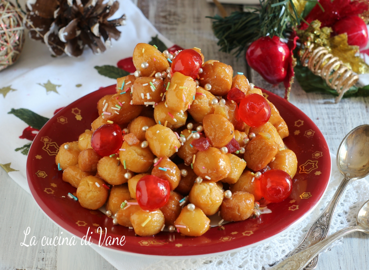 STRUFFOLI RICETTA ORIGINALE DOLCE Di NATALE CUCINA ITALIANA