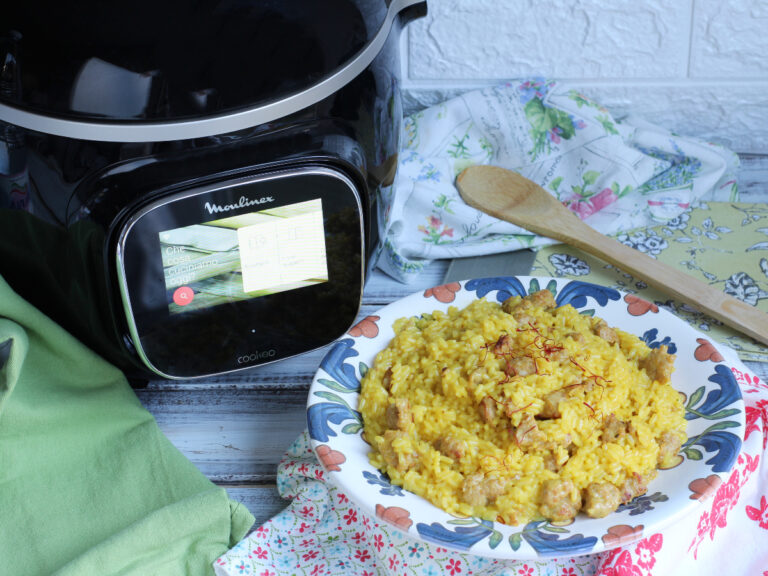 RISOTTO ALLA MILANESE CON SALSICCIA ricetta pronta in 10 minuti