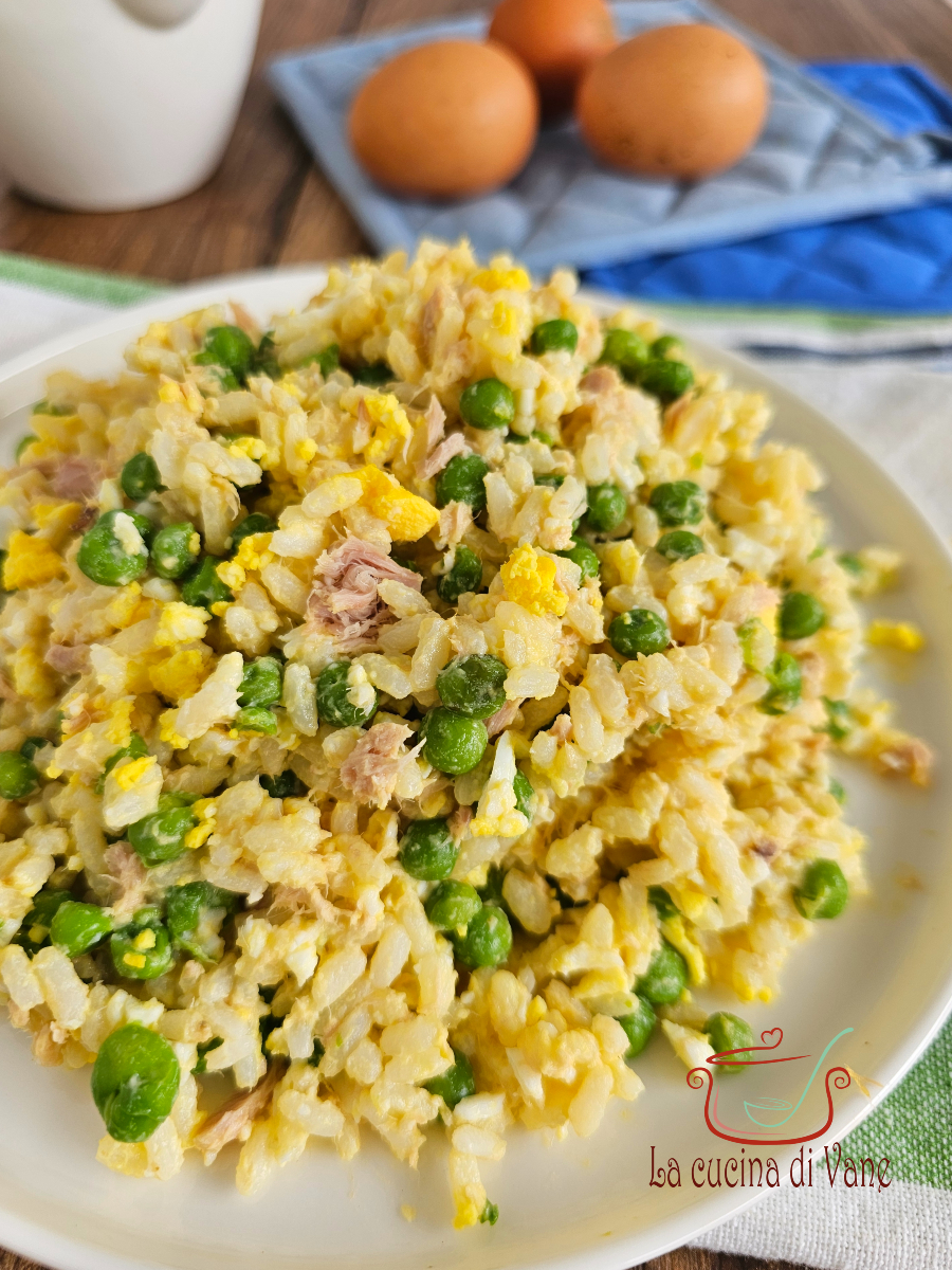 Insalata di riso con tonno uova e piselli buonissima facile veloce