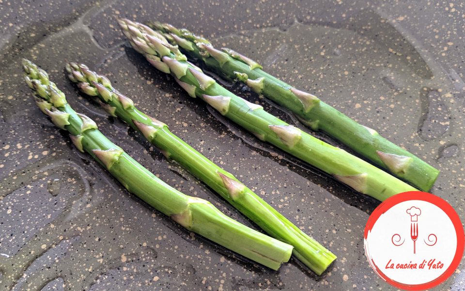 Tagliatelle al pesto di asparagi e branzino