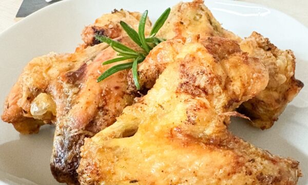 Alette di pollo in friggitrice ad aria