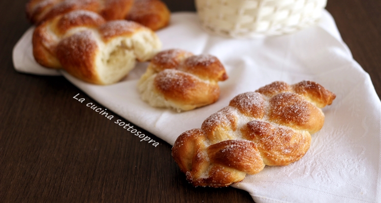 Maritozzi Baresi Treccine Brioche Dolci Zuccherate Dolce Tipico Pugliese