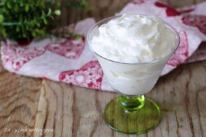 crema allo yogurt senza cottura ricetta