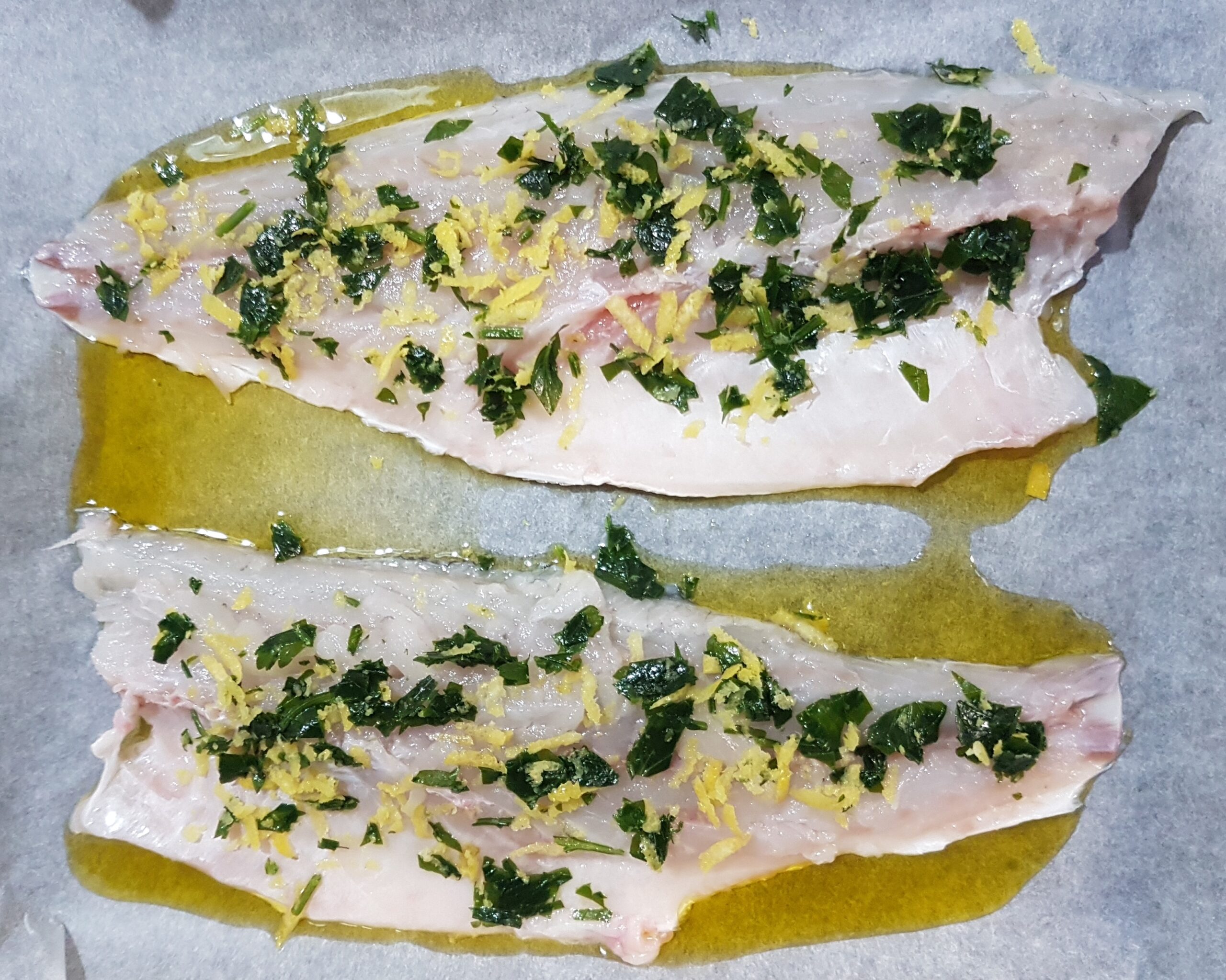 Filetti di spigola al profumo di limone