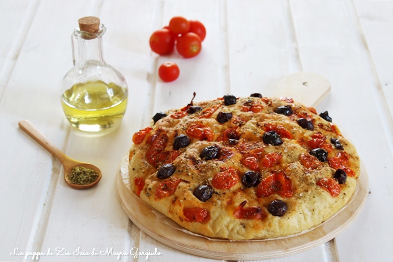 Focaccia barese sofficissima