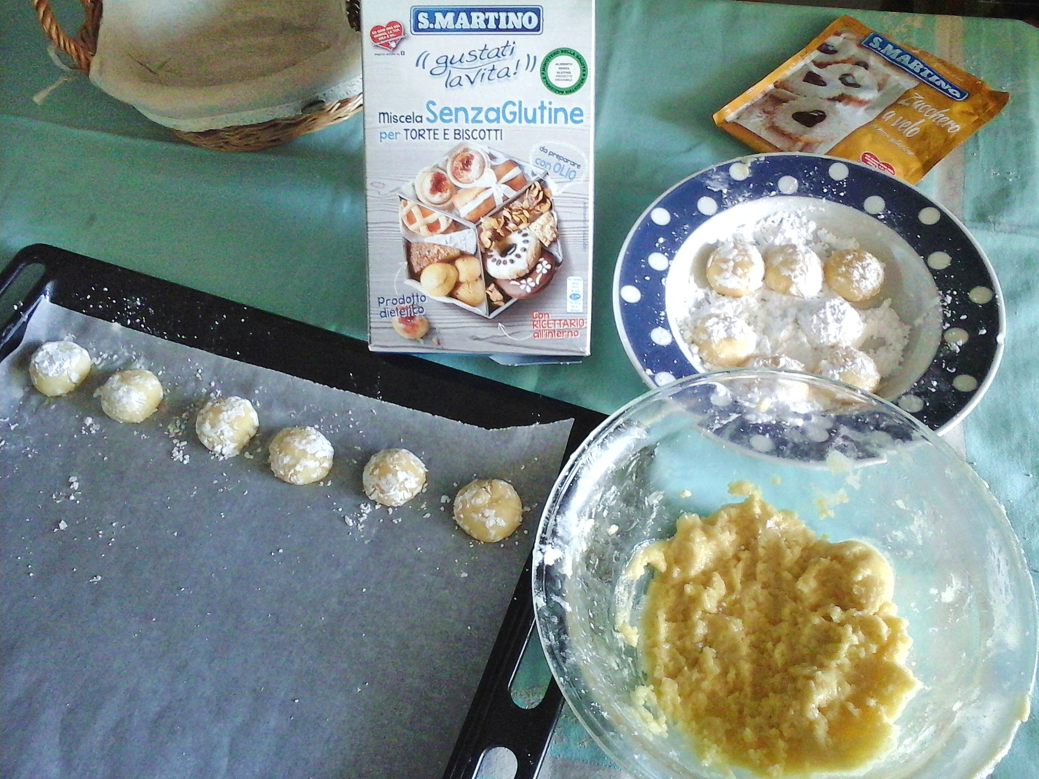 Biscotti senza glutine per la colazione, con miele, ho usato la favolosa Miscela senza glutine per torte e biscotti S.Martino.