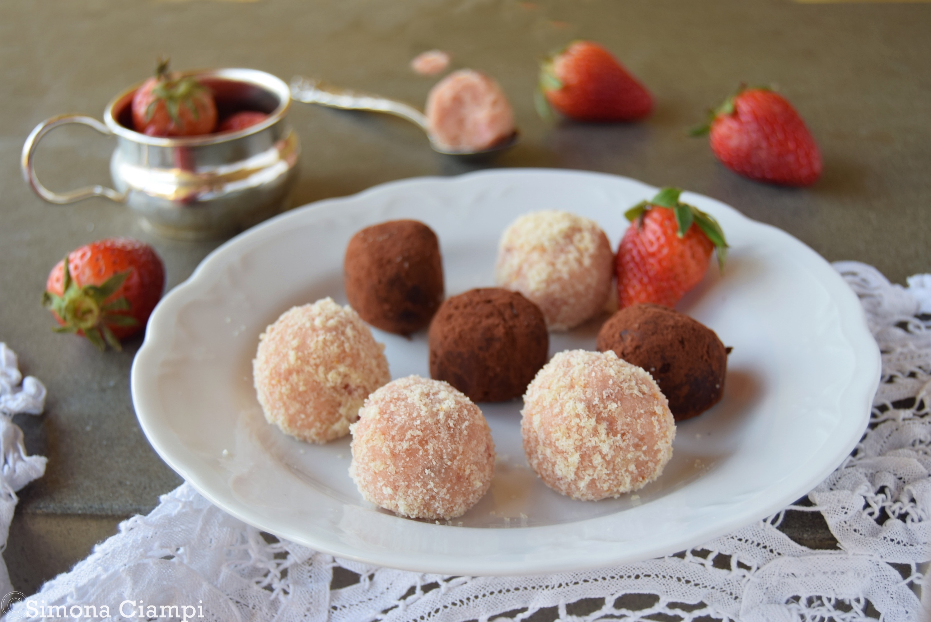 Ricetta di Tartufo al cioccolato alla fragola