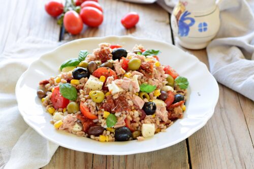 Insalata di farro e tonno ricca