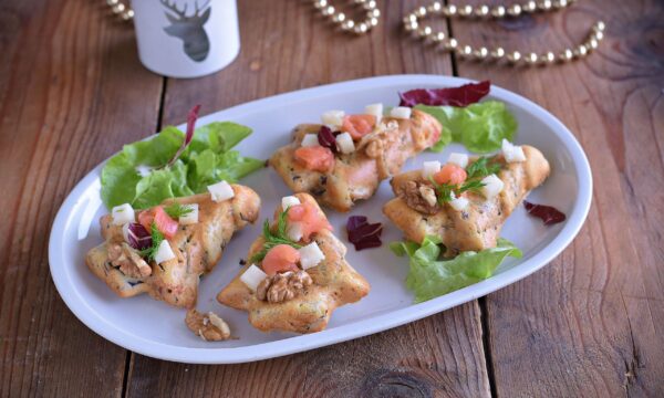 Muffins salati ad alberello con radicchio salmone e noci-antipasto facile