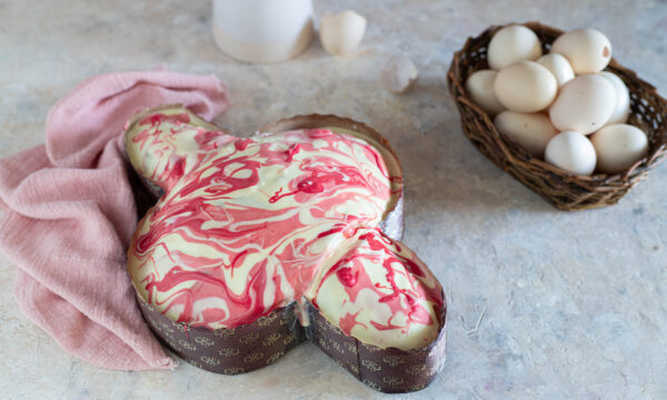 Colomba facile di pan brioche con glassa variegata