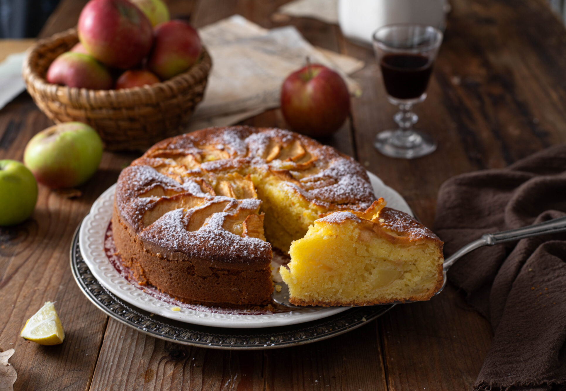 Torta con le mele al limone