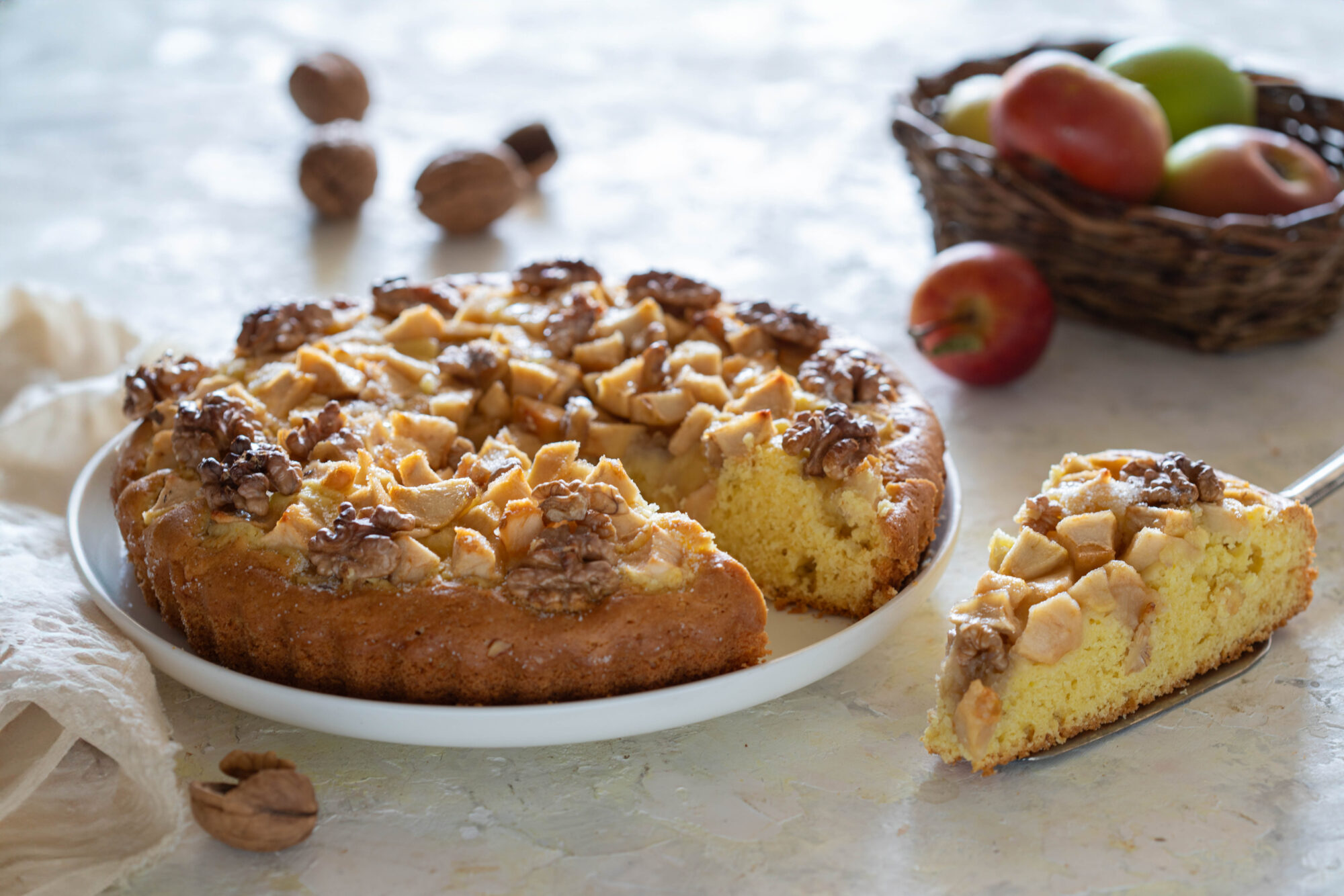 Crostata morbida di mele con noci-ricetta senza burro