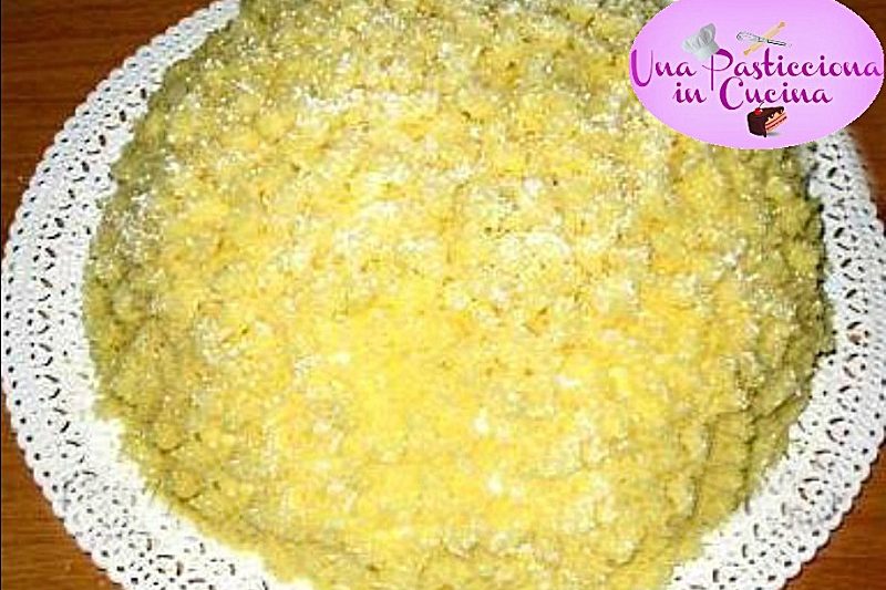 Torta Mimosa con Crema Chantilly