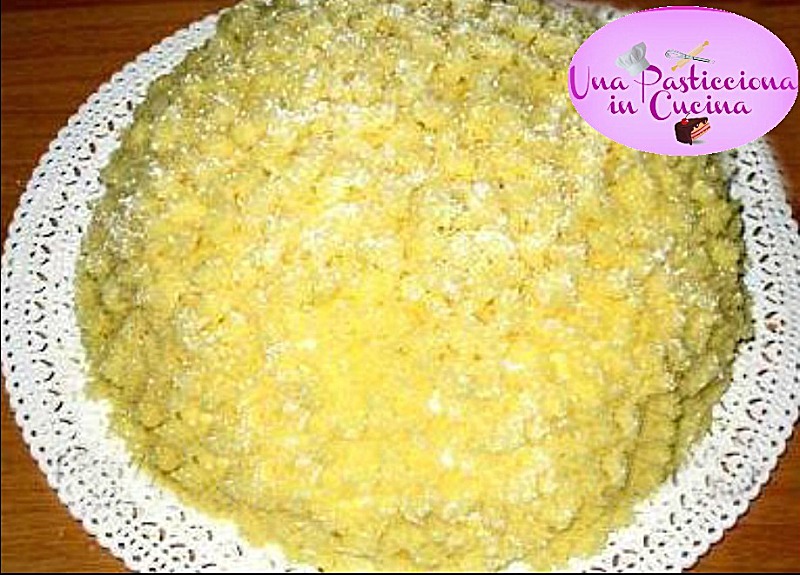 torta mimosa con crema chantilly