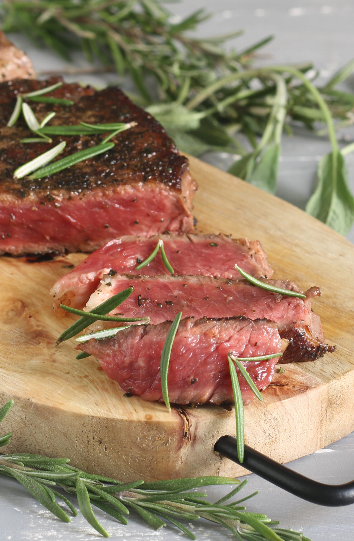 Tagliata di manzo arrostita in padella buonissima velocissima da preparare