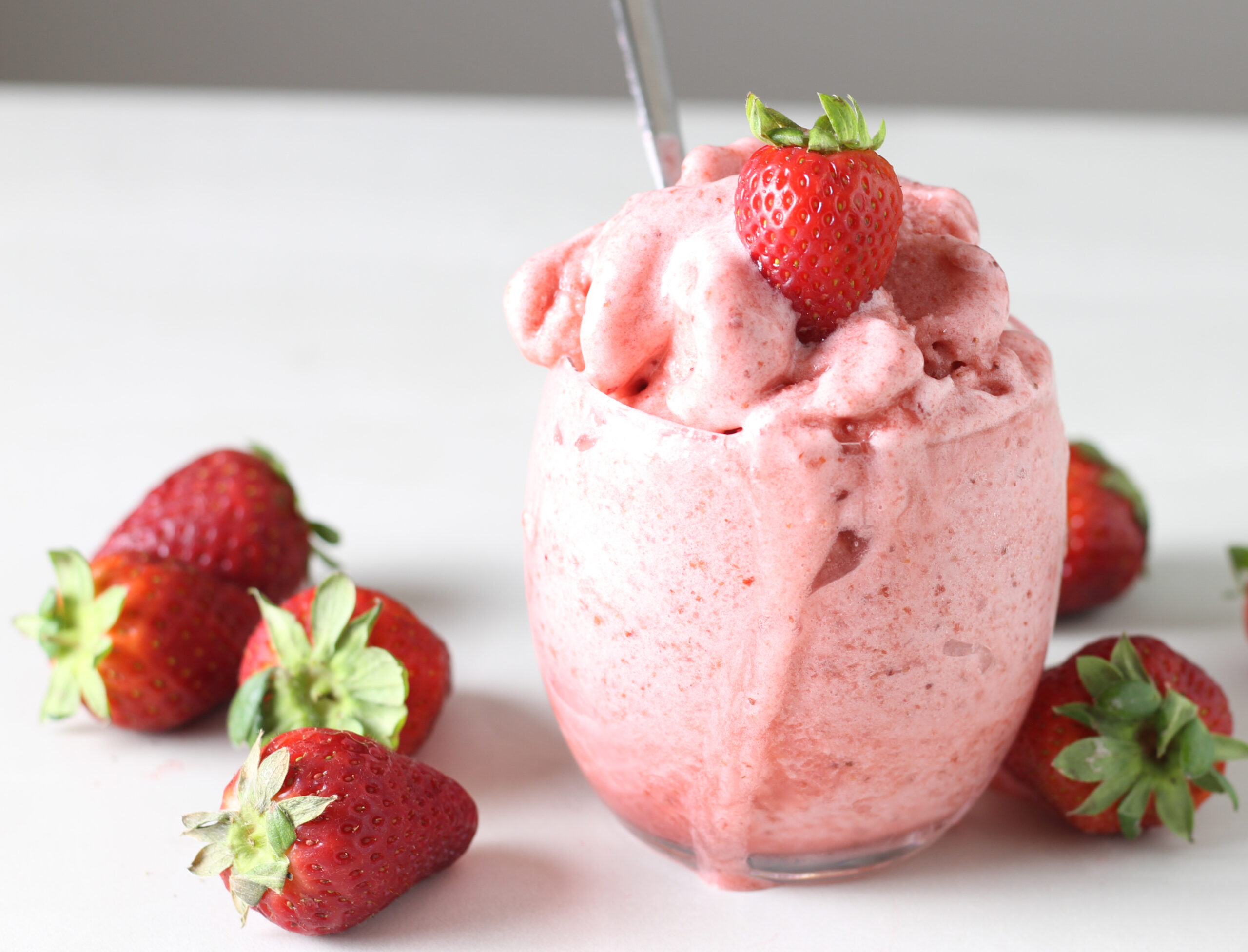 Crema fredda di fragole senza panna