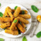 Scarti di zucchine croccanti in friggitrice ad aria