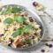 Insalata di cous cous estiva: il mix perfetto con pesche grigliate e feta