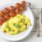 Bocconcini di pollo tenerissimi alla crema di yogurt e curcuma