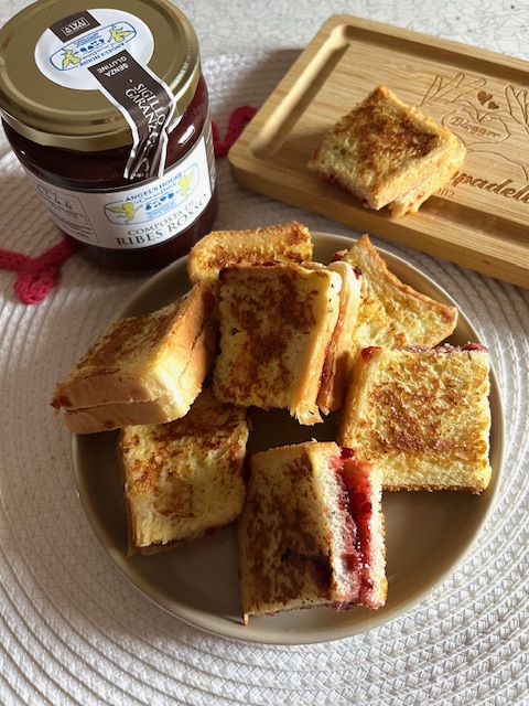 mini french toast su piatto tondo