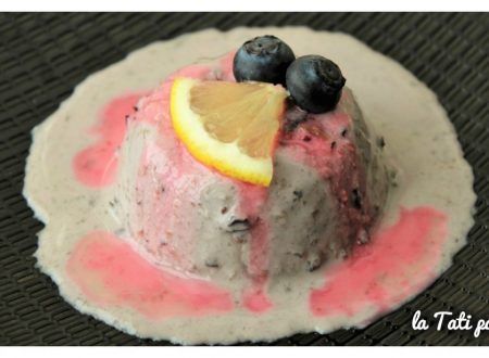 PANNA COTTA ai MIRTILLI con glassa al limone