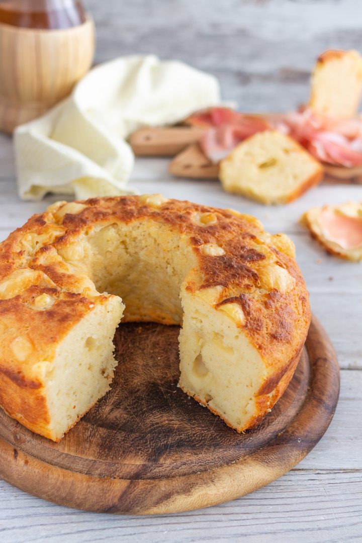 Ciambellone Rustico Al Formaggio, Sfiziosissimo E Semplice