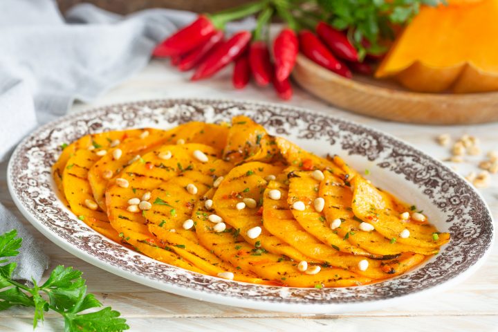 Zucca grigliata con pinoli