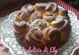 Torta di rose con e senza bimby