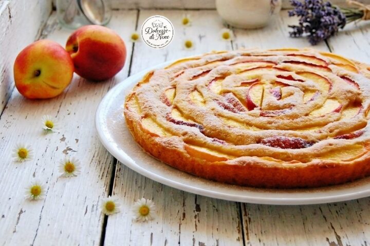 Crostata morbida alle pesche