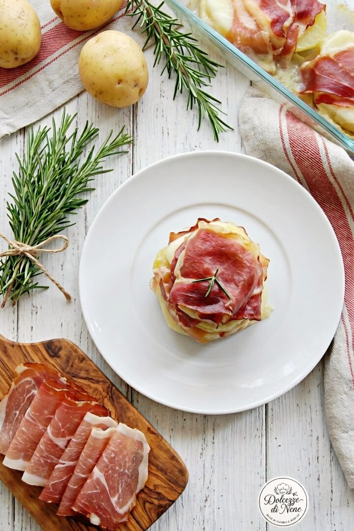 medaglioni di patate, mozzarella e speck