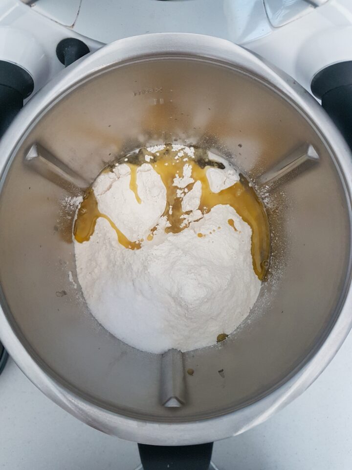 Focaccia colomba pasquale salata