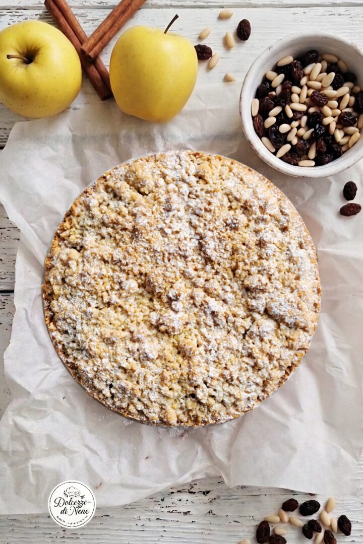 Torta sbriciolata al gusto strudel