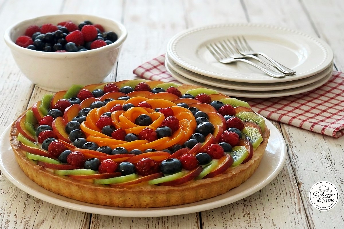 Crostata alla frutta e crema