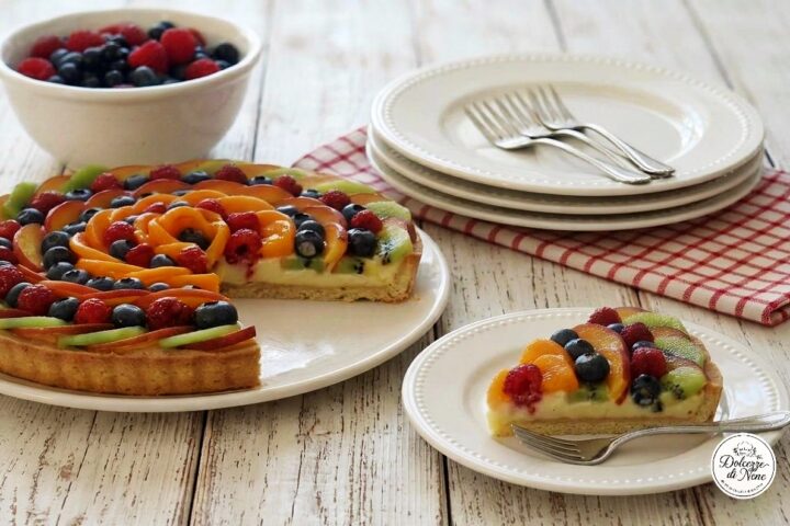 Crostata alla frutta e crema