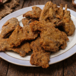 Costolette d'agnello fritte con erbe aromatiche