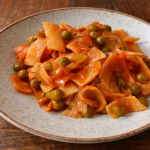 Maltagliati ai piselli e cipolla