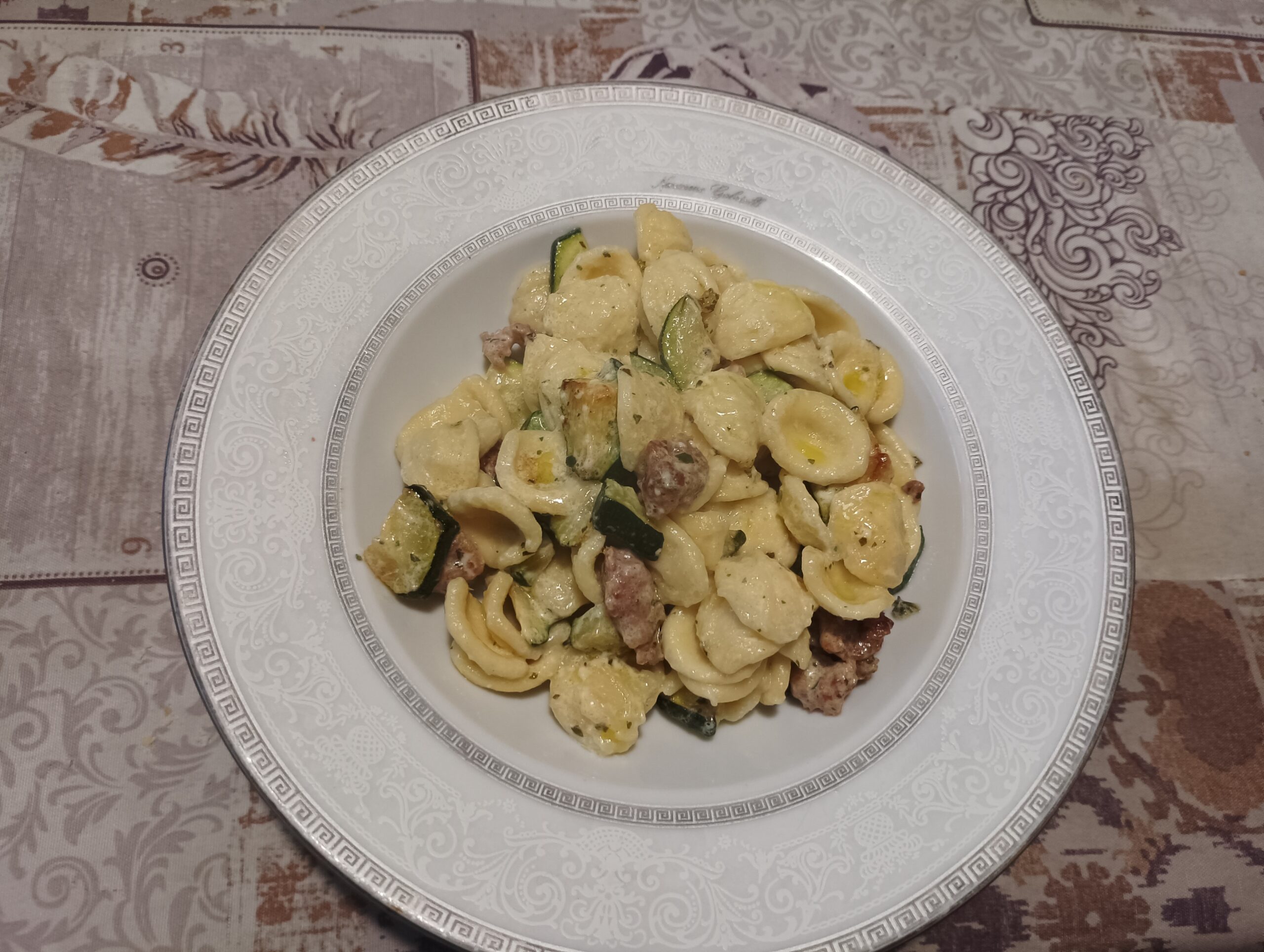 Orecchiette con salsiccia e zucchine cremose - Le mie loverie