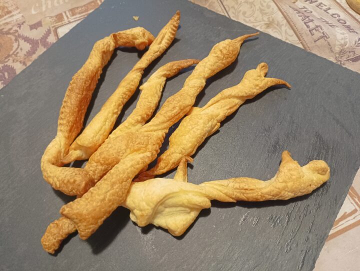 Dita di strega con pasta sfoglia