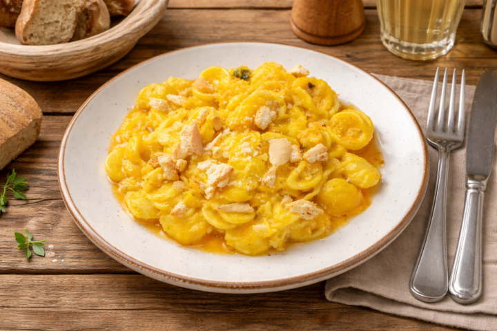 Orecchiette con crema di cavolfiore e zafferano