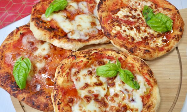 Pizzette tonde in friggitrice ad aria: cottura perfetta