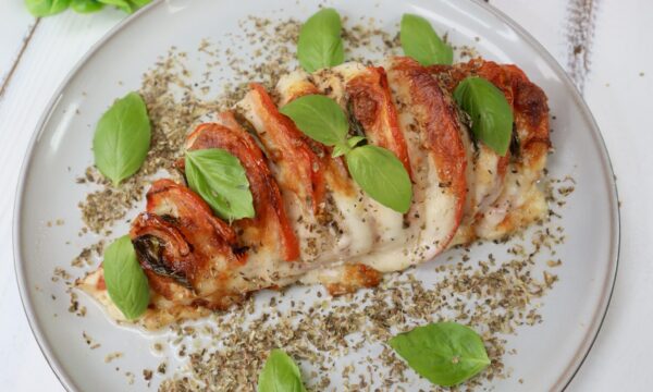 Pollo alla caprese in friggitrice ad aria