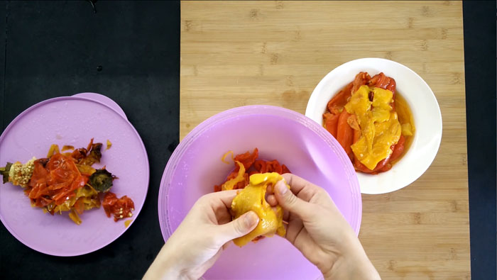 Striscette di peperoni arrostiti al forno